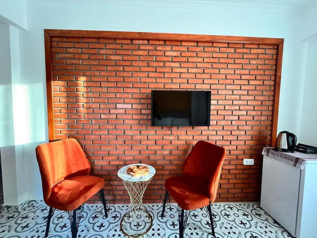 Siesta Butik Otel 17 Айваджык Экстерьер фото